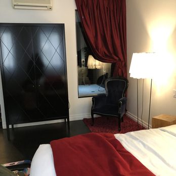 Hotel Chez Swann - Room - Hotels Near Me - Montreal, Quebec Hotel Chez Swann - Room - Hotels Near Me - Montreal, Quebec