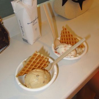 Jeni's Splendid Ice Creams - Double dough ice cream - Ice Cream & Frozen Yogurt Near Me - Scottsdale, Arizona Jeni's Splendid Ice Creams - Double dough ice cream - Ice Cream & Frozen Yogurt Near Me - Scottsdale, Arizona