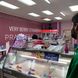 Baskin-Robbins - Good service