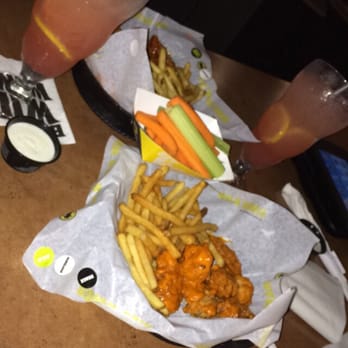 Buffalo Wild Wings - Snack size boneless wings in flavor MILD, side of fries, ranch and veggie stix. strawberry lemonade! - American Near Me - Long Beach, California Buffalo Wild Wings - Snack size boneless wings in flavor MILD, side of fries, ranch and veggie stix. strawberry lemonade! - American Near Me - Long Beach, California