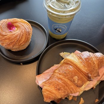 Cafe Hagen - Coffee & Tea Near Me - Bellevue, Washington