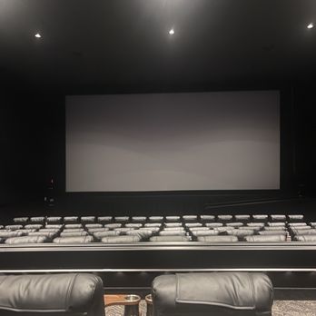 Regal Oviedo Mall - Theater 21 - Cinema Near Me - Oviedo, Florida Regal Oviedo Mall - Theater 21 - Cinema Near Me - Oviedo, Florida