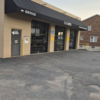 123 Auto - Service bays - Auto Repair Near Me - Saint Louis, Missouri 123 Auto - Service bays - Auto Repair Near Me - Saint Louis, Missouri
