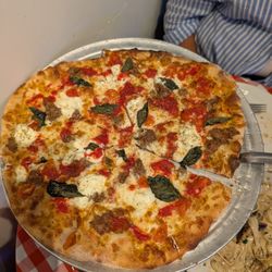 Harbor Bridge pizza