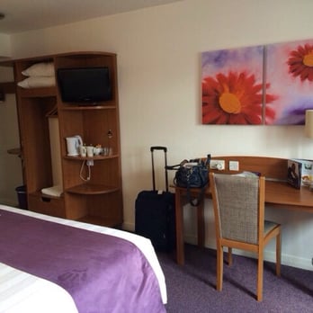 Premier Inn - Double room - Hotels Near Me - Inverness, HLD