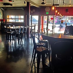 Mozart's Denver - Open floor plan
