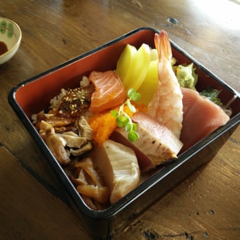 Kamado Sushi - Chirashi lunch special ($18) - Japanese Near Me - Berkeley, California Kamado Sushi - Chirashi lunch special ($18) - Japanese Near Me - Berkeley, California
