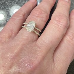Diamonds Direct - Stunning ring