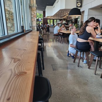 Proud Mary - Interior - Breakfast & Brunch Near Me - Austin, Texas