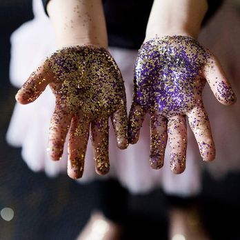 Spino Photo - glitter hands - Session Photography Near Me