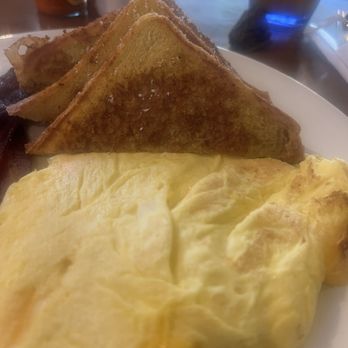 Honeybear Cafe - Deuces French Toast - Breakfast & Brunch Near Me - Chicago, Illinois