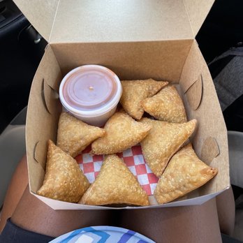 The Samosa Factory - Veh Samosa w veg pakoda - Indian Near Me - Calgary, Alberta The Samosa Factory - Veh Samosa w veg pakoda - Indian Near Me - Calgary, Alberta
