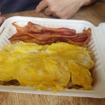 Keoki's - Breakfast Plate - eggs, fried rice and bacon - Breakfast & Brunch Near Me - Lihue, Hawaii