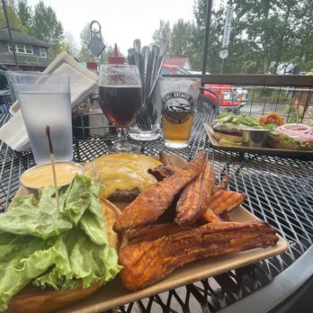 Denali Brewing Company - American Cheeseburger with sweet potato fries - Breweries Near Me - Talkeetna, Alaska Denali Brewing Company - American Cheeseburger with sweet potato fries - Breweries Near Me - Talkeetna, Alaska