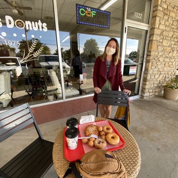 Mr D's Donuts - Donuts Near Me - Shawnee, Kansas