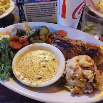 Mama's Oyster House - Snapper with potatoes and veggies - Seafood Near Me - Natchitoches, Louisiana Mama's Oyster House - Snapper with potatoes and veggies - Seafood Near Me - Natchitoches, Louisiana