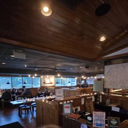 Spargel On 9 - Reception desk & south dining area.