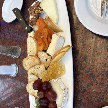 Los Olivos Cafe - Artisan Cheese Plate - New American Near Me - Los Olivos, California Los Olivos Cafe - Artisan Cheese Plate - New American Near Me - Los Olivos, California