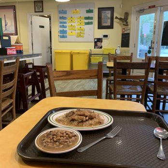 Hot Stuff - Interior dining area - Southern Near Me - New Orleans, Louisiana