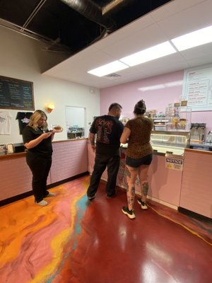 Cream Me Ice Creamery by null