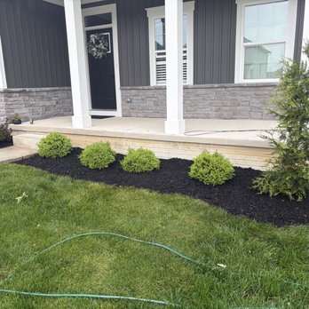 Affordable Landscaping - Leaf Cleanup & Mulching - Landscaping Near Me - Elyria , Ohio Affordable Landscaping - Leaf Cleanup & Mulching - Landscaping Near Me - Elyria , Ohio