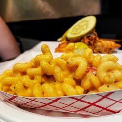 Music City Hot Chicken - Mac N Cheese