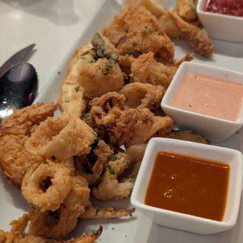 It's Italian Cucina - Calamari - Wine Bars Near Me - Austin, Texas