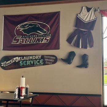 Bandana's Bar-B-Q - Barbeque Near Me - Carbondale, Illinois