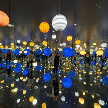 Moon & Back Gallery - Art Galleries Near Me - Richmond, British Columbia