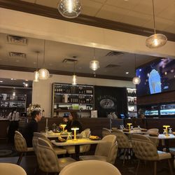 17 Restaurant and Sushi Bar - Cool place