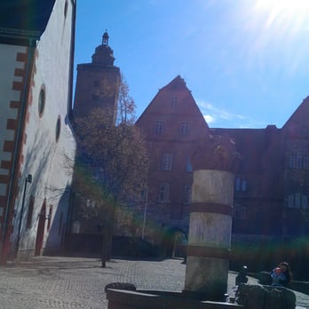 Eiscafé Dolce Freddo - Ein paar Nudeln mit historischem Blick... - Ice Cream & Frozen Yogurt Near Me - Steinau, HE Eiscafé Dolce Freddo - Ein paar Nudeln mit historischem Blick... - Ice Cream & Frozen Yogurt Near Me - Steinau, HE