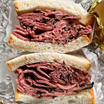 Pastrami Queen - Overstuffed pastrami sandwich - Restaurants Near Me Pastrami Queen - Overstuffed pastrami sandwich - Restaurants Near Me