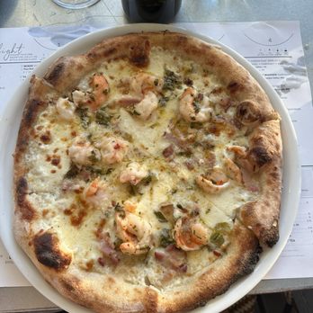 Sixty Vines - Shrimp bacon pizza on white sauce - Wine Bars Near Me - Winter Park, Florida Sixty Vines - Shrimp bacon pizza on white sauce - Wine Bars Near Me - Winter Park, Florida