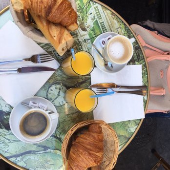 Le Chinon - This was what was brought to us first when we ordered 2 of the breakfast specials. BE THERE BEFORE 11:59am! - Bars Near Me - Paris, 75