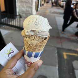Larry's Homemade Ice Cream - Waffle cone, double scoop