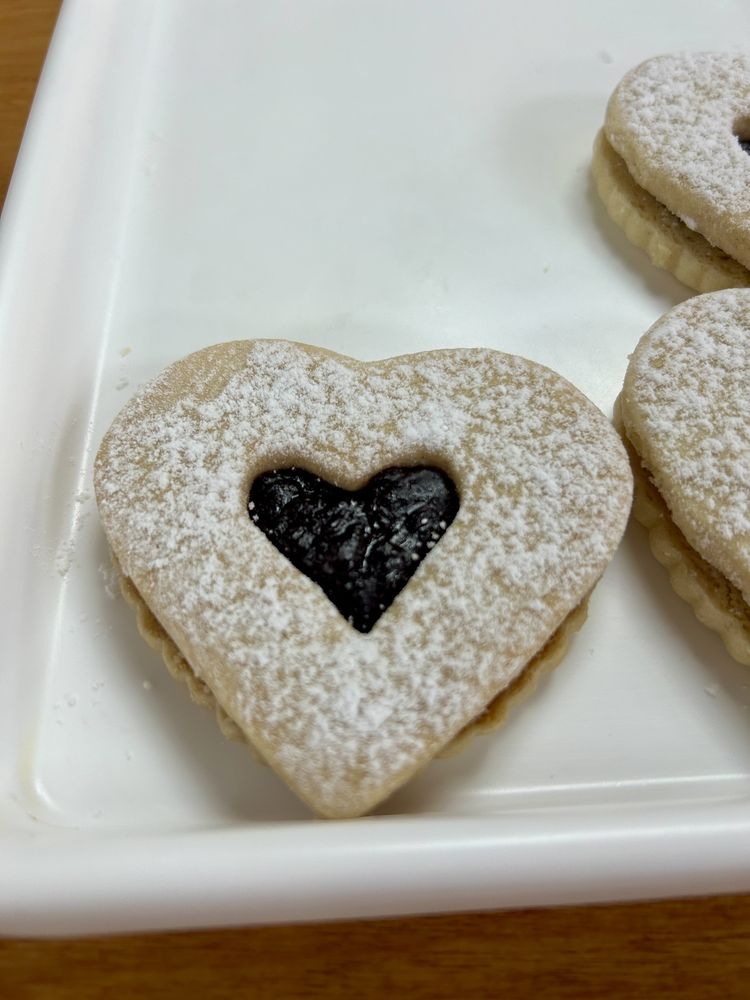 ELLI’S CAFE & BAKERY Updated July 2024 960 Main St, Bridgeport