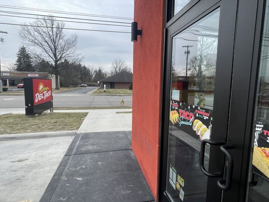 Del Taco by null