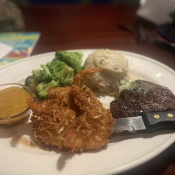 Bahama Breeze - Coconut Shrimp and streak with mashed potatoes and broccoli - Bars Near Me - Woodbridge, New Jersey Bahama Breeze - Coconut Shrimp and streak with mashed potatoes and broccoli - Bars Near Me - Woodbridge, New Jersey
