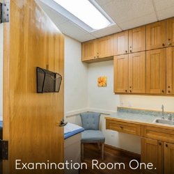 Ivey Plastic Surgery - Exam room