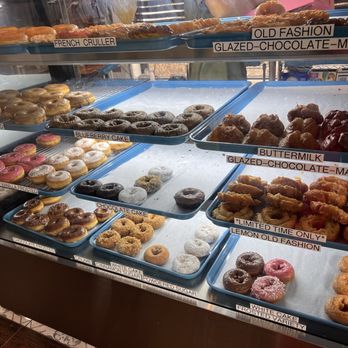 THE DONUT DUGOUT - Updated February 2026 - 114 Photos & 57 Reviews