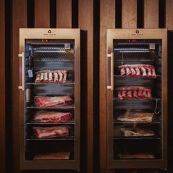 The Pines Modern Steakhouse - Dry aged steaks