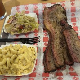 Brisket plate with macaroni and cheese and delicious smoked cabbage 1/2 lb sliced brisket
