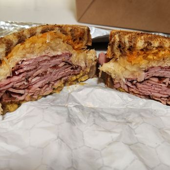 Lester's Deli - Le Reuben - Delis Near Me - Henderson, Nevada