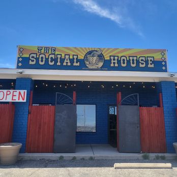 The Social House - Front Enterance - Community Centers Near Me - Kingman, Arizona The Social House - Front Enterance - Community Centers Near Me - Kingman, Arizona