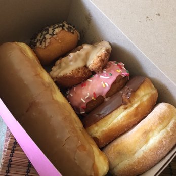 Happy Donut - Maple bar, chocolate chip donut, maple cruller, classic pink glazed sprinkle donut, chocolate glazed donut, and a sugar donut. - Donuts Near Me - San Jose, California Happy Donut - Maple bar, chocolate chip donut, maple cruller, classic pink glazed sprinkle donut, chocolate glazed donut, and a sugar donut. - Donuts Near Me - San Jose, California
