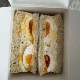 EGG SALAD SANDO