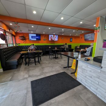 Tacos Ensenada  - Pretty nice interior with good AC - Mexican Near Me - Pico Rivera, California
