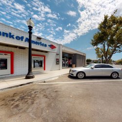 Bank of America Financial Center - Storefront
