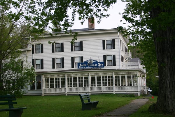 Falls Village Inn by null