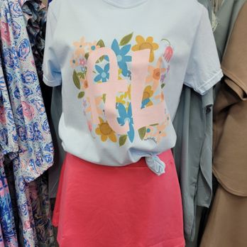 Chelle's Belle's Boutique & Monogramming - Women's Clothing Near Me - Eufaula, Alabama Chelle's Belle's Boutique & Monogramming - Women's Clothing Near Me - Eufaula, Alabama